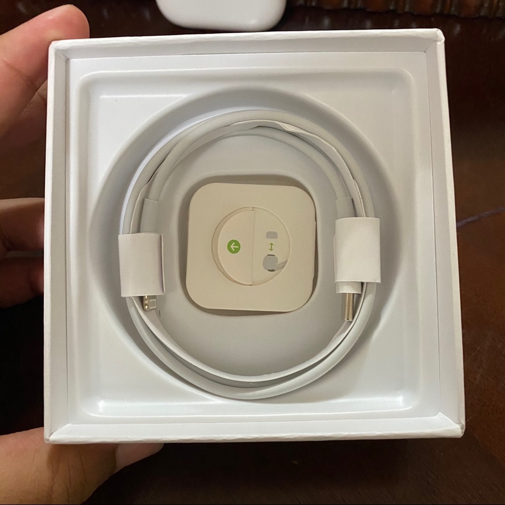 Apple AirPods Pro - Picture 5 of 7